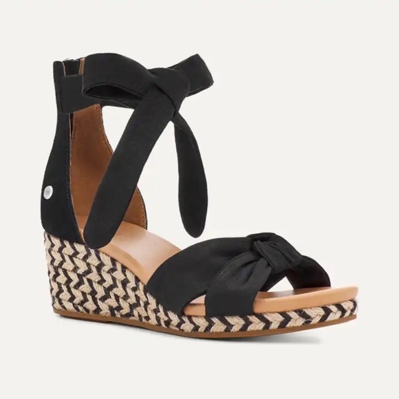 UGG Yarrow Platform Wedge Sandal Women’s Size 9 Black NEW - Picture 1 of 11